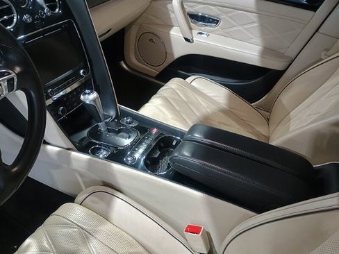 Used 2016 Bentley Flying Spur W12 image 19