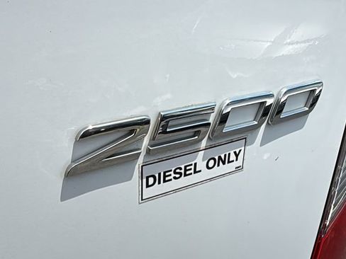 Used 2025 Mercedes-Benz Sprinter 2500 image 16