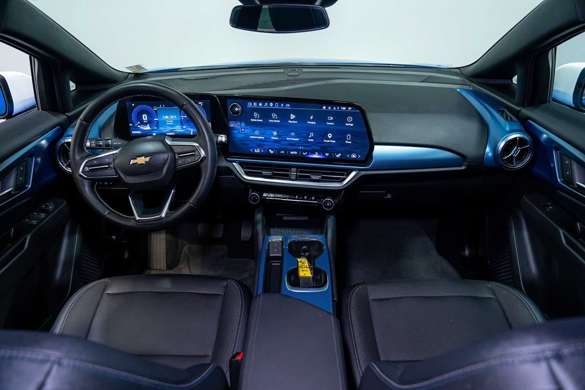 Used 2024 Chevrolet Equinox EV LT w/ LPO, Illumination Package FWD image 12