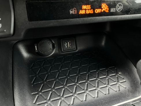 Used 2025 Toyota RAV4 XLE image 26