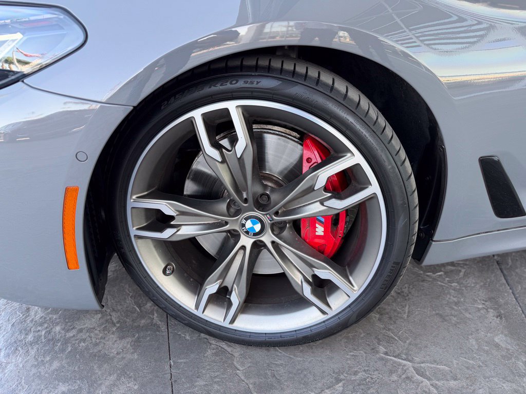 Used 2022 BMW M550i xDrive AWD/4WD image 5