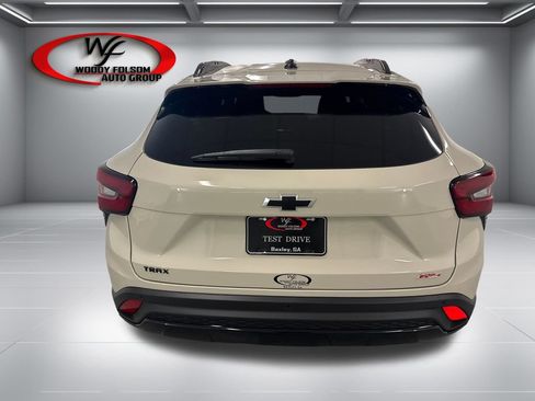 New 2026 Chevrolet Trax RS w/ Sunroof Package FWD image 7