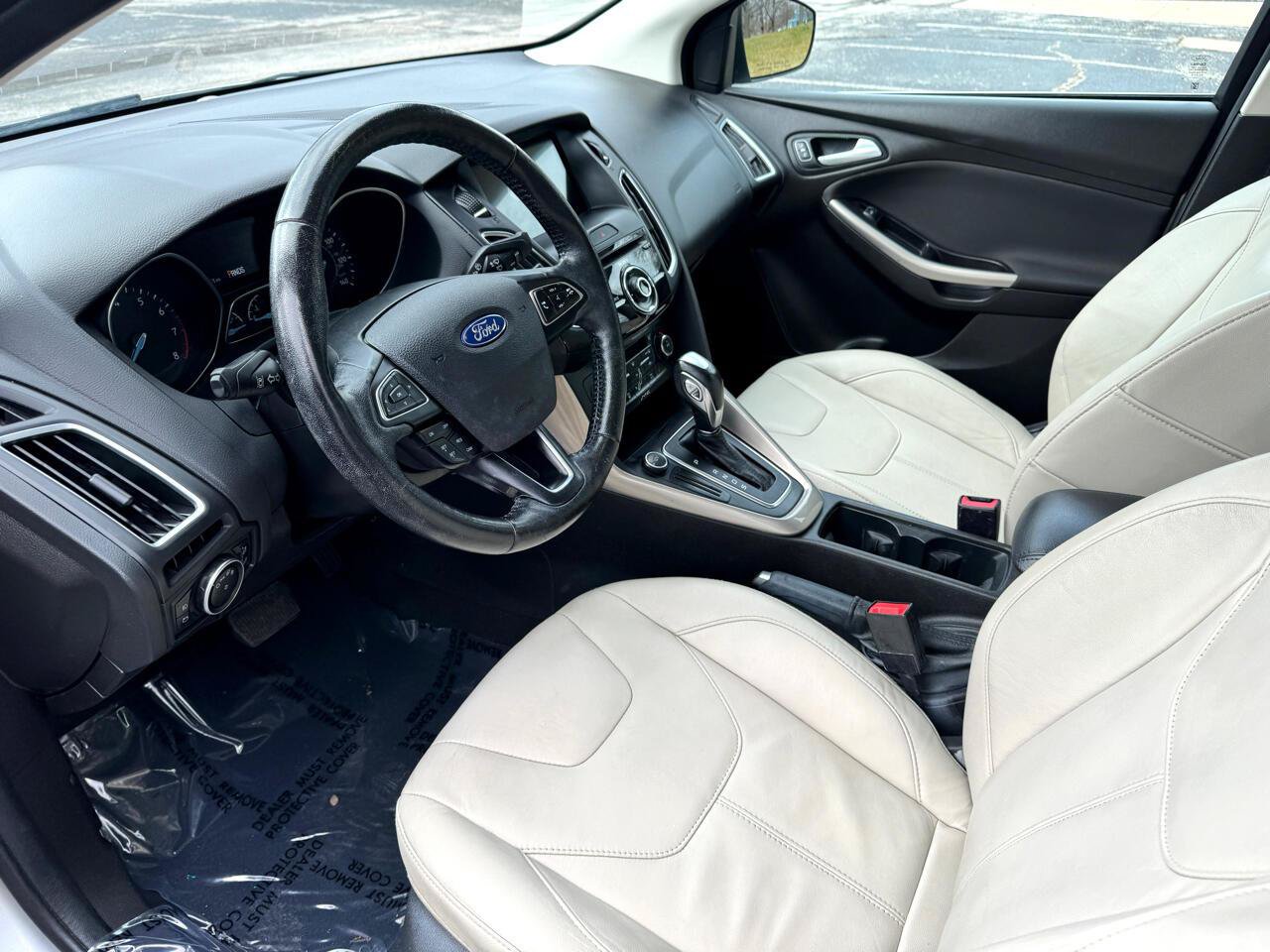 Used 2016 Ford Focus Titanium w/ Titanium Technology Package FWD image 25