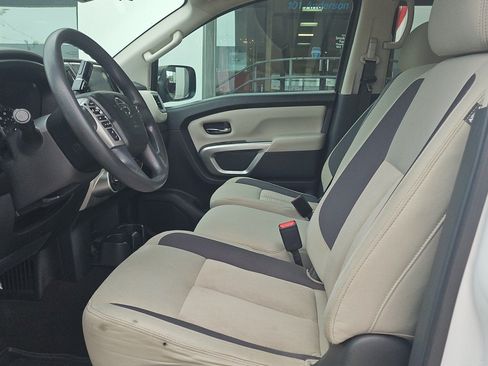 Used 2021 Nissan Titan SV w/ Accessory Utility Package AWD/4WD image 10