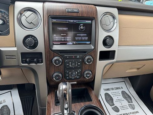 Used 2013 Ford F150 Lariat w/ Mid Equipment Group image 17