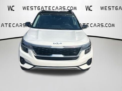 Used 2023 Kia Seltos S w/ Navigation Package FWD image 2