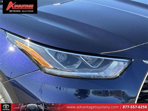 Used 2023 Toyota Highlander Limited image 13