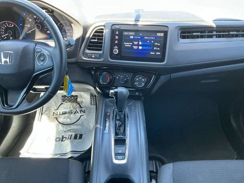 Used 2022 Honda HR-V Sport image 11