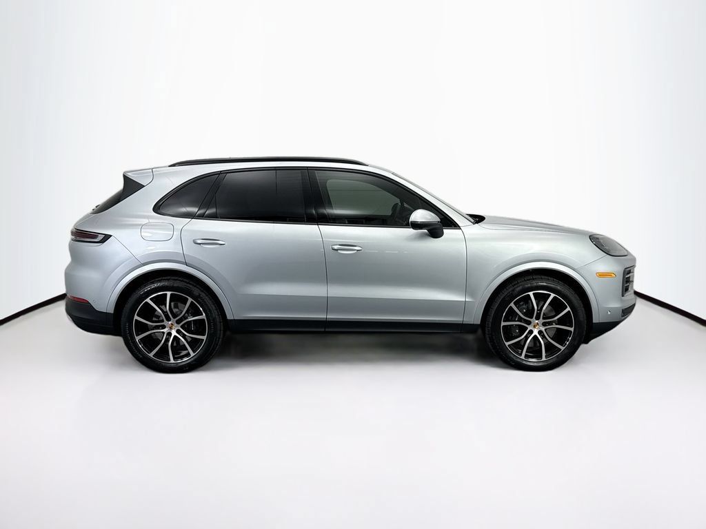 Used 2026 Porsche Cayenne AWD/4WD image 8