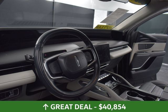 Used 2024 Lincoln Nautilus Reserve AWD/4WD image 19