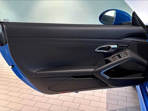 Used 2025 Porsche 718 Cayman S RWD image 26