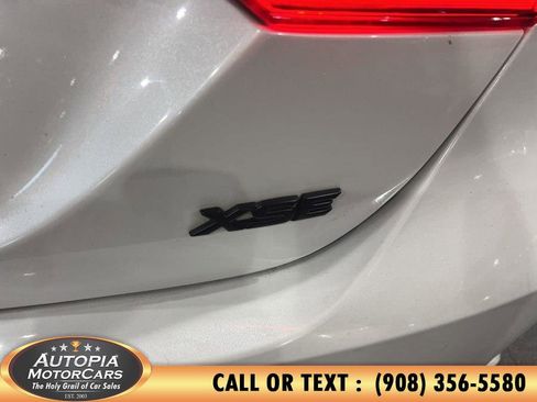 Used 2020 Toyota Camry XSE FWD image 34