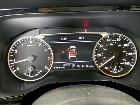 Used 2025 Nissan Pathfinder SL FWD image 18