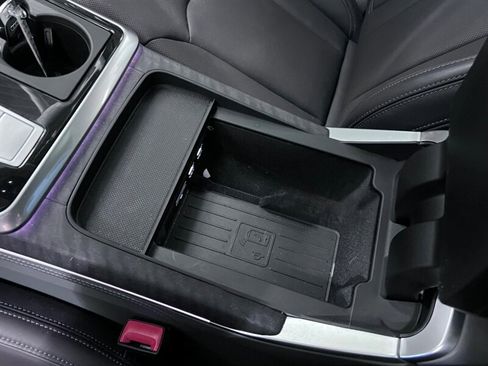 Used 2019 Audi Q8 Prestige image 31