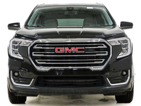 Used 2023 GMC Terrain SLT image 2