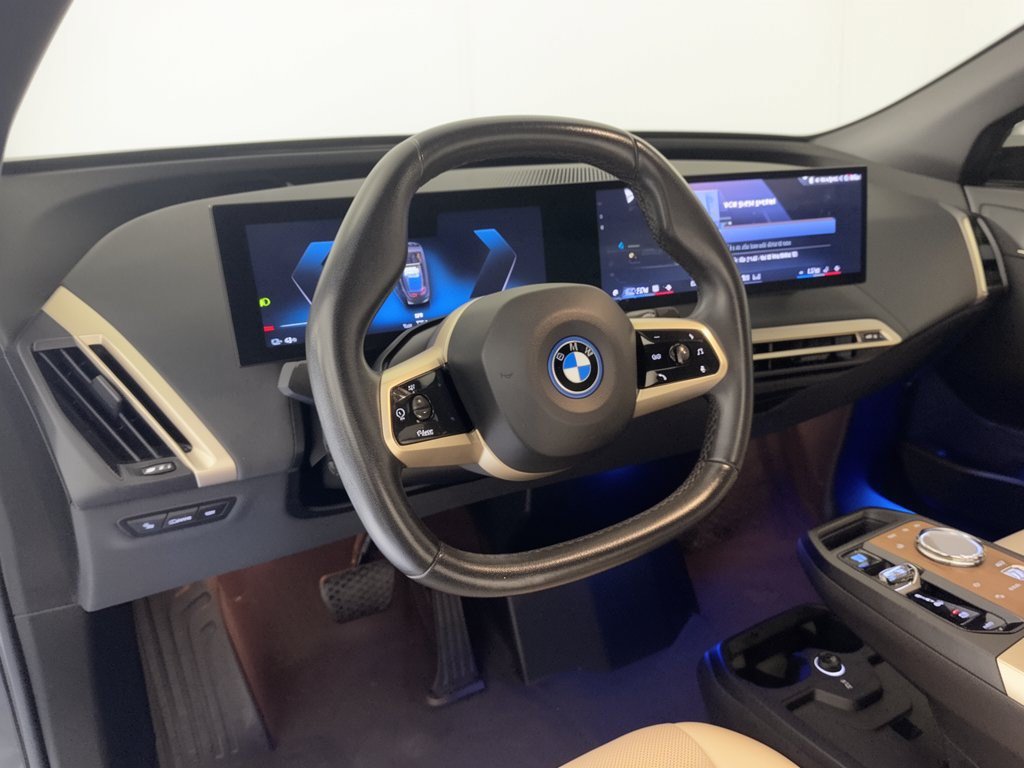 Certified 2024 BMW iX xDrive50 w/ Premium Package AWD/4WD image 4