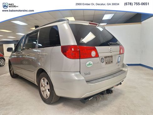 Used 2009 Toyota Sienna FWD image 8