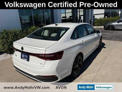 Used 2025 Volkswagen Jetta SE w/ Sunroof Package FWD image 6