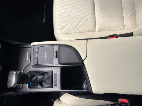 Used 2022 Lexus ES 350 Ultra Luxury image 24