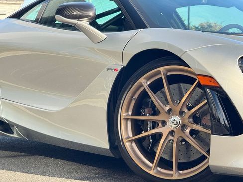 Used 2022 McLaren 720S Performance image 32