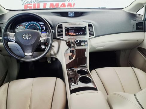Used 2012 Toyota Venza LE w/ LE Convenience Pkg FWD image 11
