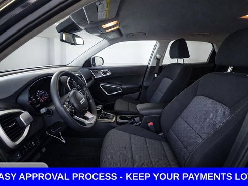 Used 2022 Kia Soul LX FWD image 10