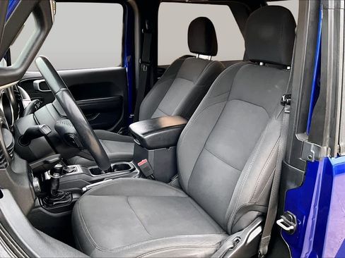 Used 2019 Jeep Wrangler Sport AWD/4WD image 7