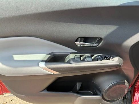 Certified 2021 Nissan Kicks SR w/ SR Premium Package FWD image 12