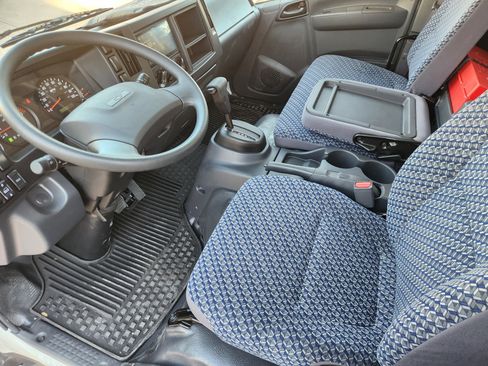 New 2024 Chevrolet Low Cab Forward image 4