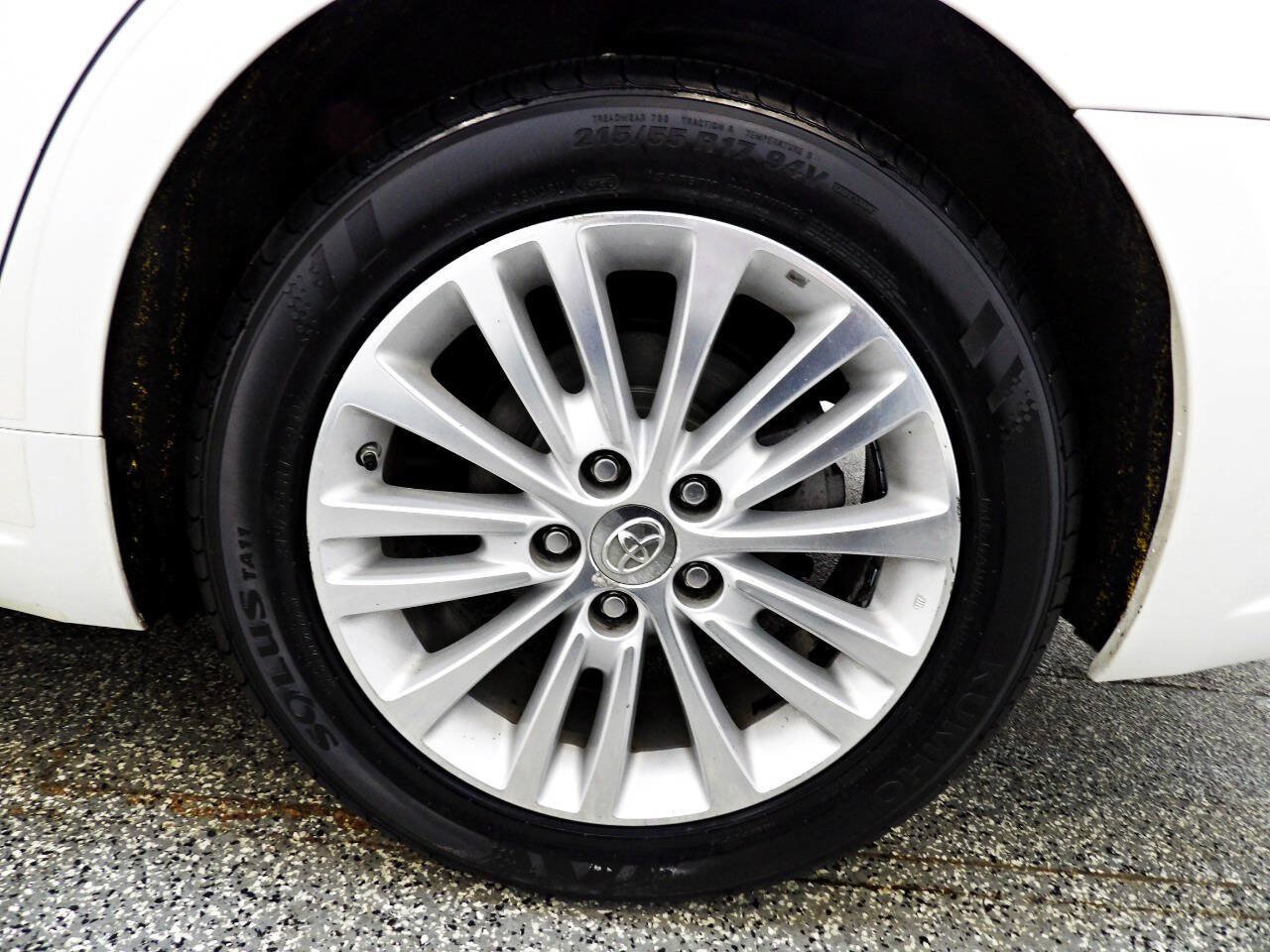 Used 2014 Toyota Avalon XLE Premium FWD image 20