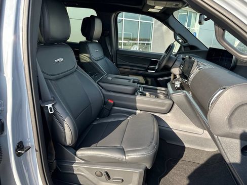 New 2027 Ford Expedition Platinum w/ Stealth Performance Package AWD/4WD image 42