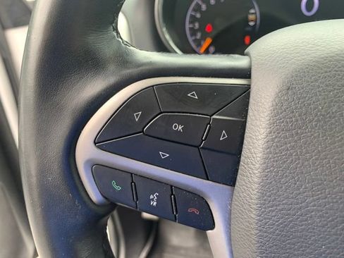 Used 2022 Jeep Grand Cherokee Laredo X AWD/4WD image 26