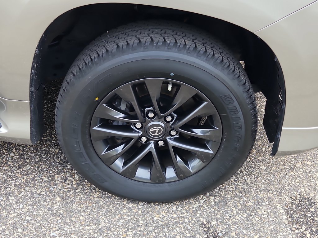 Used 2023 Lexus GX 460 Premium w/ Premium Package AWD/4WD image 10