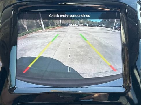 Used 2020 Jeep Cherokee Limited image 26