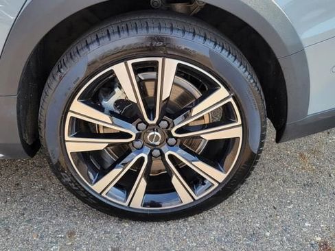 Used 2024 Volvo V60 B5 Cross Country Ultimate AWD/4WD image 8