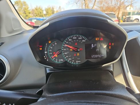 Used 2018 Chevrolet Sonic LS image 23