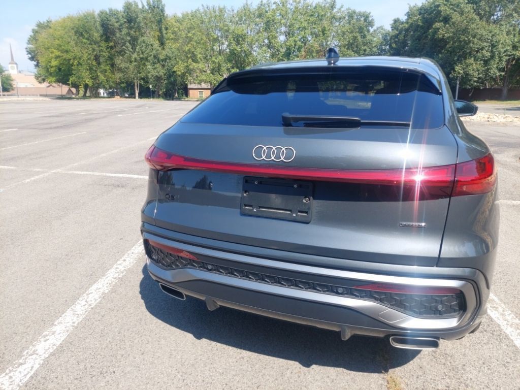 Used 2025 Audi Q5 Prestige AWD/4WD image 12