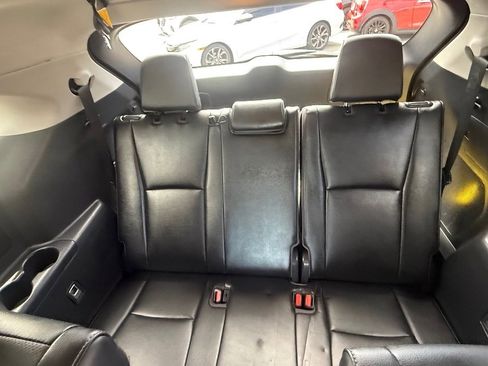 Used 2023 Toyota Highlander Limited AWD/4WD image 16