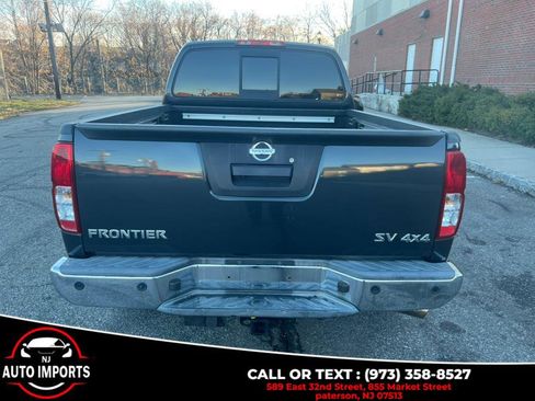 Used 2014 Nissan Frontier SV w/ SV Value Truck Package image 5