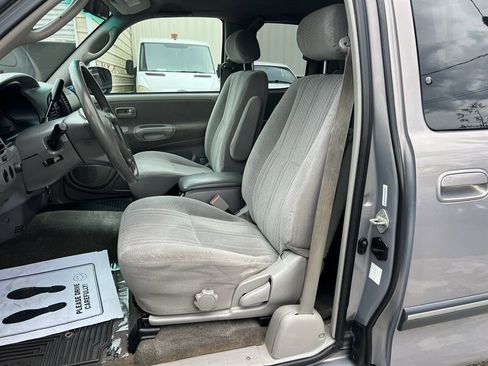 Used 2002 Toyota Tundra SR5 AWD/4WD image 9