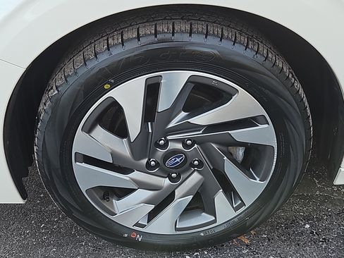 Certified 2024 Subaru Legacy Touring XT image 4