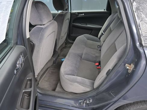 Used 2009 Chevrolet Impala LS FWD image 13