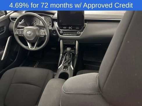 Used 2024 Toyota Corolla Cross LE image 14