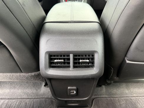 Used 2022 GMC Terrain SLT AWD/4WD image 29