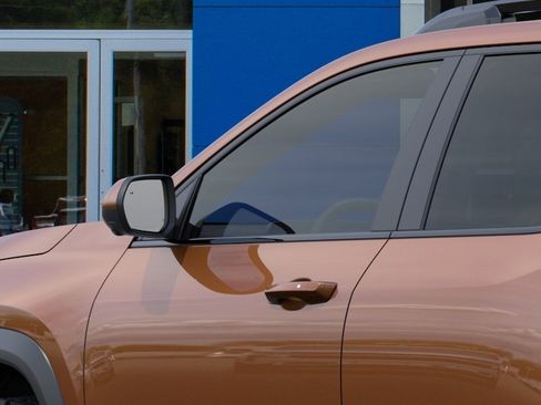 New 2027 Chevrolet Equinox ACTIV w/ Safety and Technology Package AWD/4WD image 12