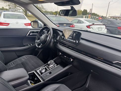 Used 2022 Mitsubishi Outlander SE image 13