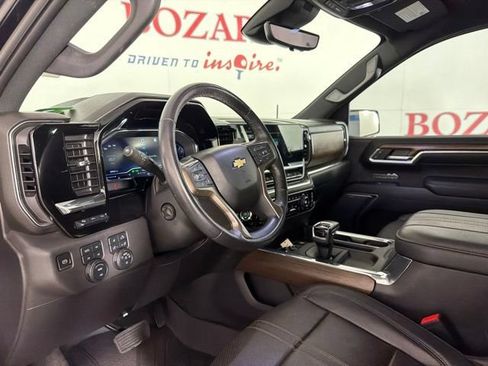 Used 2023 Chevrolet Silverado 1500 High Country w/ Technology Package AWD/4WD image 12