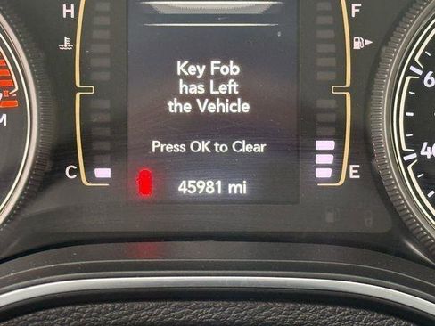 Used 2021 Jeep Cherokee Latitude Plus image 19