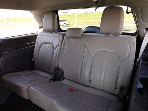 Used 2021 Ford Expedition Limited AWD/4WD image 13