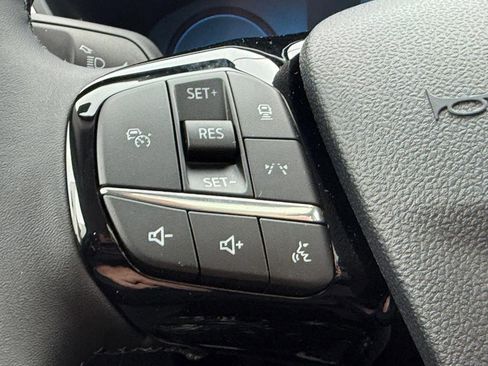 New 2026 Ford Escape Platinum w/ Equipment Group 601A image 9